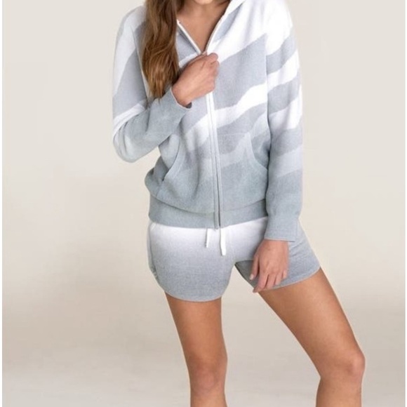 Barefoot Dreams CozyChic Ultra Lite Ombre
Shorts- Brand New Never Worn - Picture 4 of 7